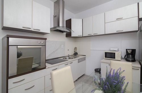 Ploce Apartment | Apartments Isabora - Two-Bedroom Apartment with Terrace and Partial Sea View (Nea)