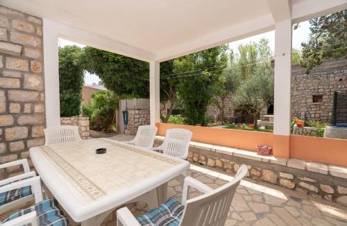 Pag Apartment | Apartments Ivo