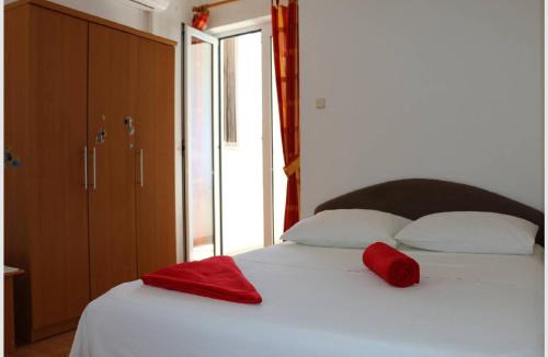 Podglavica Apartment | Apartments Juras - Studio Apartment with Loggia Ana