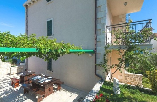 Bol Apartment | Apartments Krešimir, (11396), Bol, hr