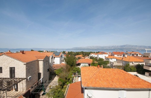 Supetar Apartment | Apartments Mara, (12239), Supetar, hr