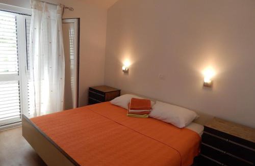 Cove Osibova (Milna) Apartment | Apartments Mimose - Two Bedroom Apartment with Terrace and Sea View Lile