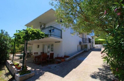Drace Apartment | Apartments Neven - Two Bedroom Apartment with Terrace and Partial Sea View (A1)