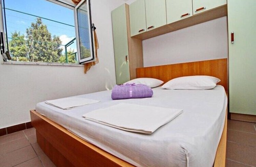 Drace Apartment | Apartments Neven - Two Bedroom Apartment with Terrace and Partial Sea View (A1)