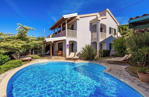Palit Apartment | Apartments Petra (15071-A4) - Banjol - island Rab