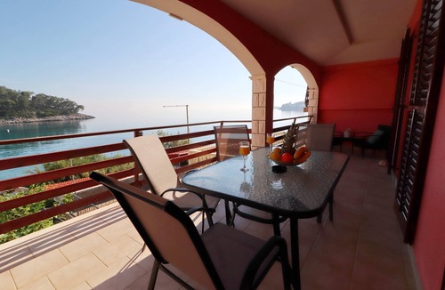 Prizba Apartment | Apartments Prižba Bay