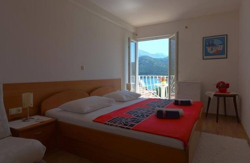 Slano Apartment | Apartments & Room Eva Slano - Double Room with Balcony and Sea View (Kamara)