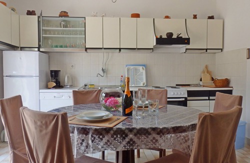 Supetarska Draga Apartment | Apartments Suzana, (8222), Rab, hr