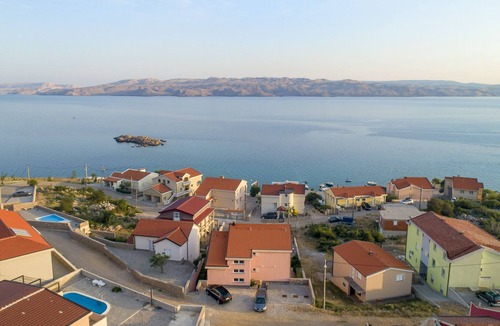 Cesarica Apartment | Apartments Villa Dina - Ribarica, Karlobag, Croatia
