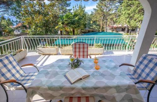 Njivice Apartment | Apartments Villa Mirna