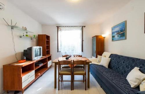 Zavala Apartment | Apartments Villa Pelegrin - Two Bedroom Apartment with Garden View