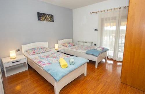 Matohanci Apartment | Apartments with Pool Villa Fjord
