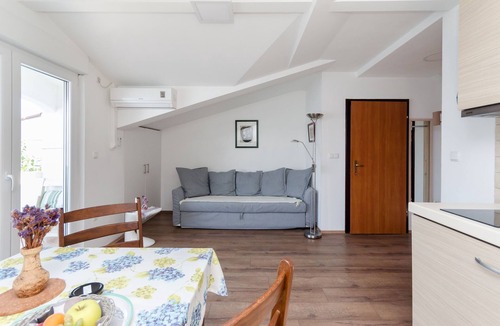 Banjol Apartment | Apartments Zoran (84611-A3) - Banjol - island Rab