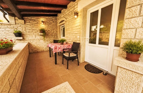 Buici Apartment | Appartement Silvy 3 in einem Steinhaus im istris by Interhome