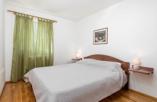 Icici Apartment | Awesome Apartment In Icici With Wifi