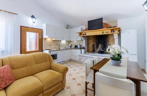 Galizana House | Awesome home in Galizana with private swimming pool, can be inside or outside