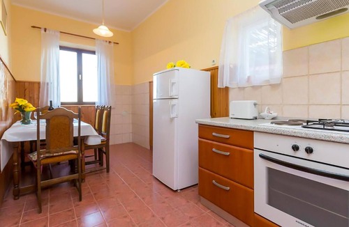 Dubravka House | Awesome home in Gruda