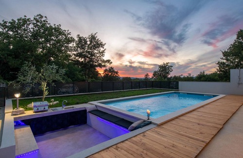 Boljevici House | Awesome home in Krsan with sauna