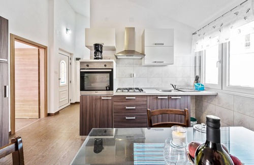 Razanj House | Awesome home in Razanj
