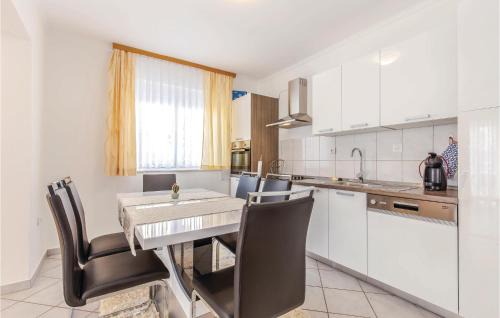 Selce House | Awesome Home In Selce