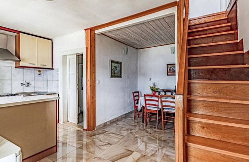 Viganj House | Awesome home in Viganj with kitchen