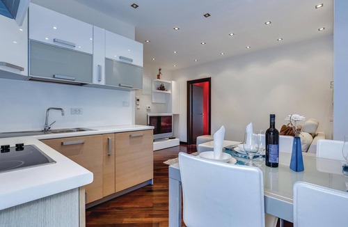 Selce Apartment | Beach front apartment in Crikvenica with WiFi