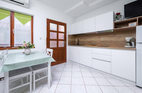Peroj Apartment | Beach front apartment in Vodnjan