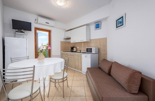 Drenje Apartment | Beach front apartment in Labin with sauna