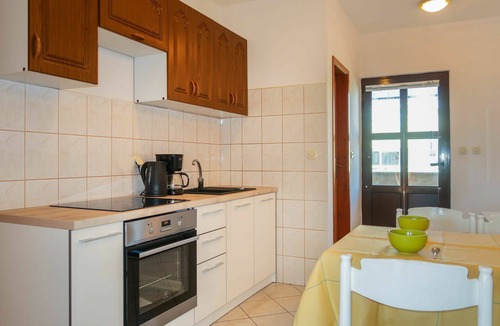 Kornic Apartment | Beautiful apartment for 4 people with WIFI, A/C, TV, balcony and pets allowed