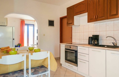 Kornic Apartment | Beautiful apartment for 4 people with WIFI, A/C, TV, balcony and pets allowed
