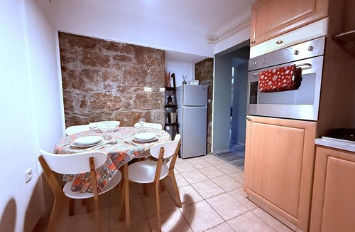 Volosko Apartment | Beautiful apartment for 4 people with A/C, WIFI, TV, patio and pets allowed