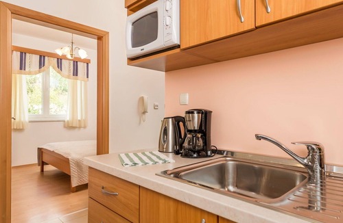 Kampor Apartment | Beautiful apartment for 4 people with pool, WIFI, A/C, TV and patio