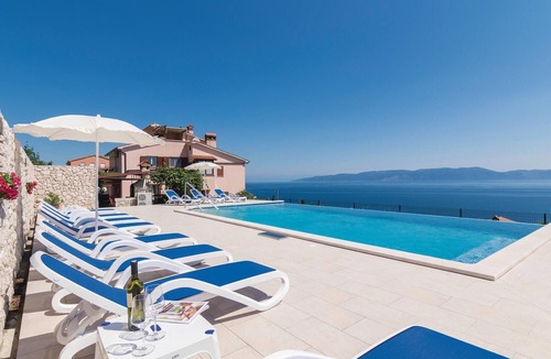 Ravni Apartment | Beautiful apartment in Labin with house sea view