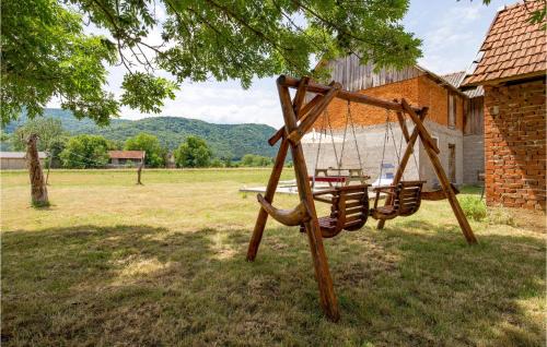 Licko Lesce Apartment | Beautiful Apartment In Otocac With Wifi