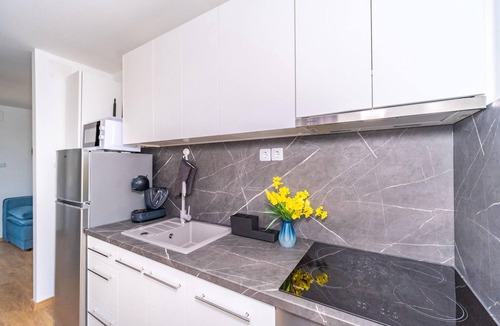 Duga Resa House | Beautiful home in Cerovacki Galovici with sauna