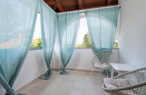Rasopasno House | Beautiful home in Rasopasno with sauna