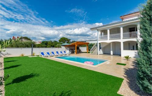 Rosini House | Beautiful Home In Rosini