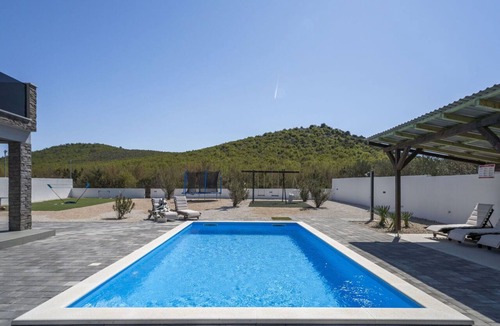Stankovci House | Beautiful private villa for 8 guests with A/C, private pool, WIFI, TV, patio and pets allowed