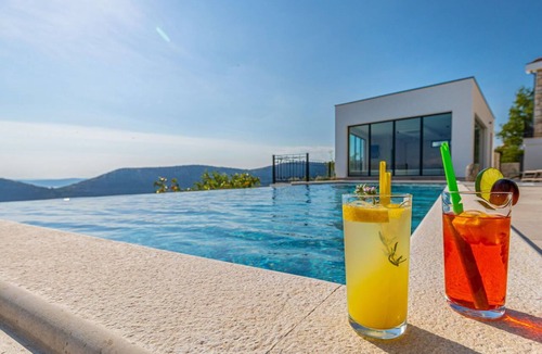 Bribir Villa | Beautiful private villa for 20 people with A/C, private pool, hot tub, WIFI, TV and terrace