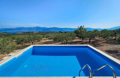 Praznica House | Beautiful private villa for 5 guests with A/C, private pool, WIFI, TV, terrace and panoramic view