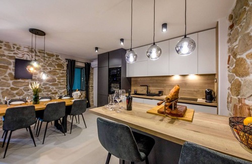 Rab House | Beautiful private villa for 10 people with private pool, WIFI, A/C, TV and terrace