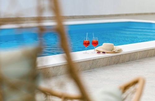 Lopar Villa | Beautiful private villa for 8 guests with WIFI, private pool, A/C, TV, terrace and pets allowed