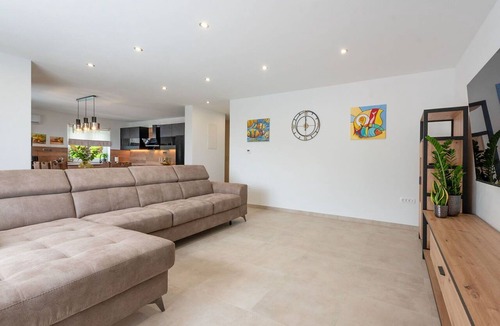 Rukavac House | Beautiful private villa for 8 people with A/C, WIFI, private pool, TV and terrace