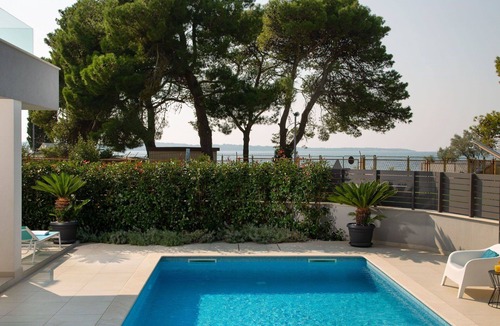 Fazana Villa | Beautiful villa for 6 guests with WIFI, private pool, A/C, TV and terrace