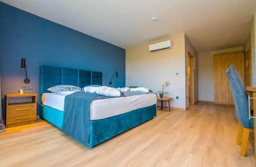 Lanterna Apartment | Boutique Hotel Imperial /Double or Twin Room - Disability Access