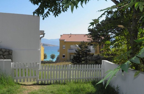 Baska Apartment | Charmante Ferienwohnung in Baška mit Eigener Terrasse by Interhome