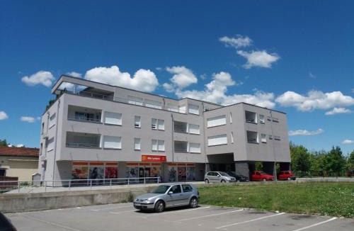 Popovaca Apartment | City Apartment with Balcony & Parking in Popovača by Destination Green Croatia