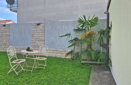 Finida Apartment | Cosy apartment for 2 people with WIFI, A/C, TV, terrace and pets allowed