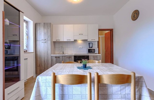 Murine Apartment | Cosy apartment for 4 people with A/C, WIFI, TV and terrace