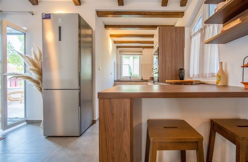 Artatore Apartment | Cosy apartment for 6 people with A/C, WIFI, hot tub, TV and terrace